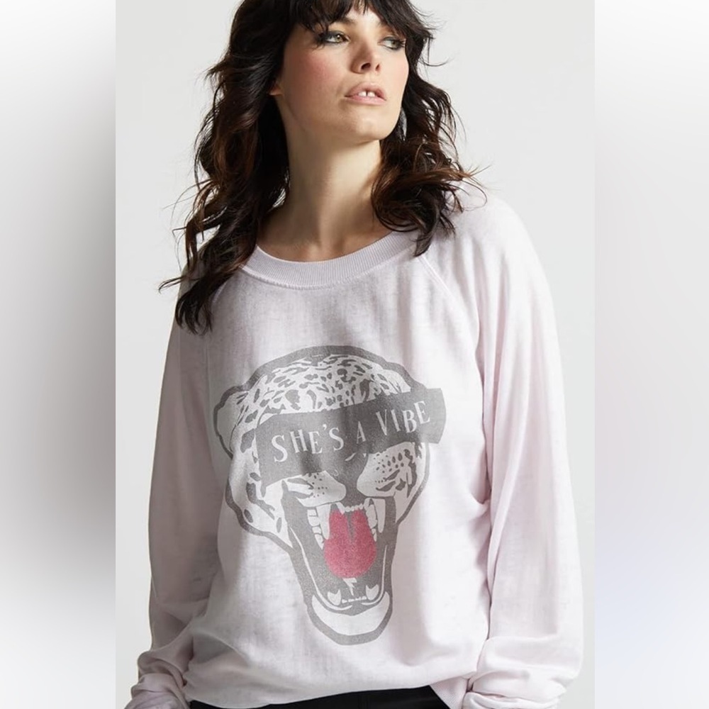 RECYCLED KARMA She's A Vibe Women Sweatshirt Crystal Pink | Size Small